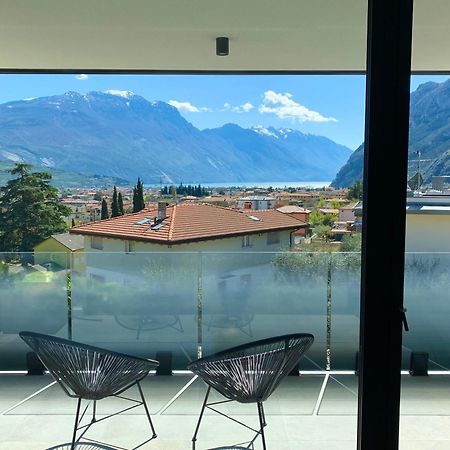 Visioni Lake View Boutique Rooms & Breakfast - Adults Friendly Riva del Garda Dış mekan fotoğraf
