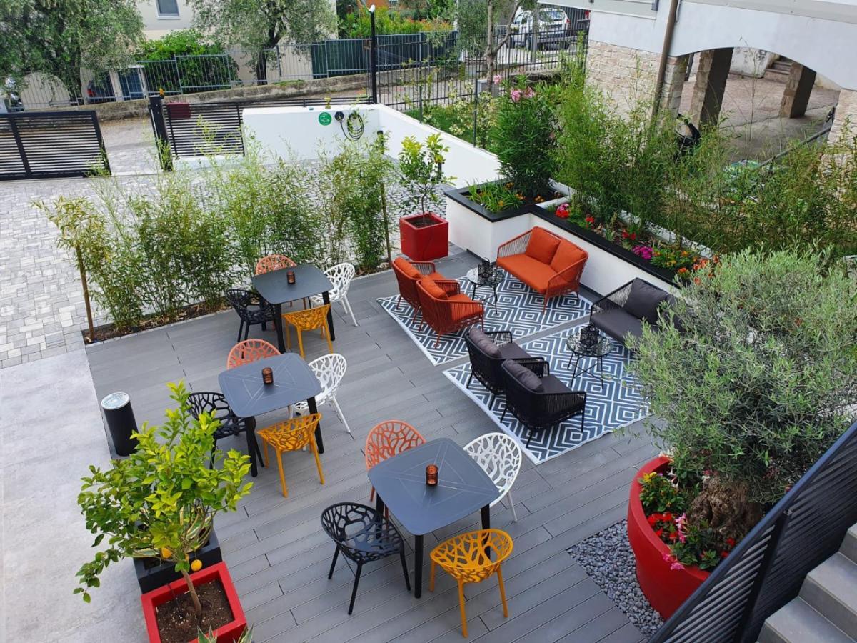 Visioni Lake View Boutique Rooms & Breakfast - Adults Friendly Riva del Garda Dış mekan fotoğraf
