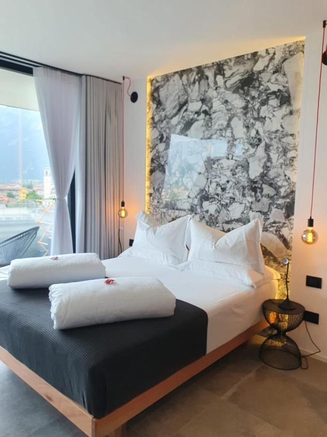 Visioni Lake View Boutique Rooms & Breakfast - Adults Friendly Riva del Garda Dış mekan fotoğraf