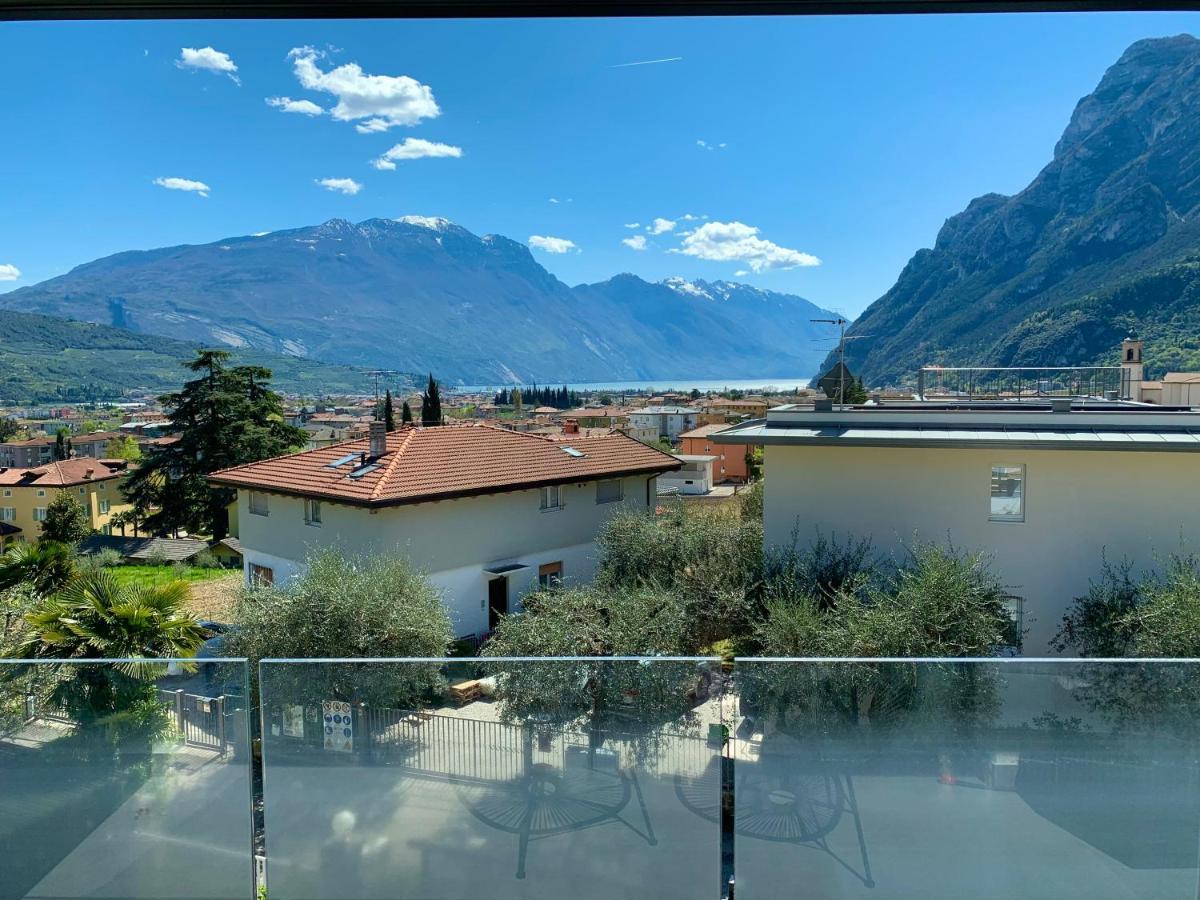 Visioni Lake View Boutique Rooms & Breakfast - Adults Friendly Riva del Garda Dış mekan fotoğraf