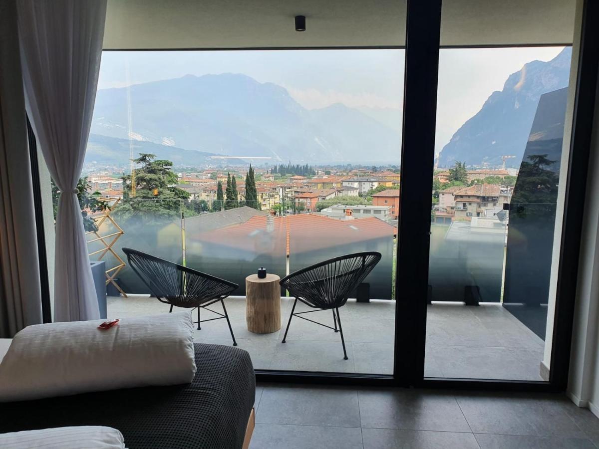Visioni Lake View Boutique Rooms & Breakfast - Adults Friendly Riva del Garda Dış mekan fotoğraf