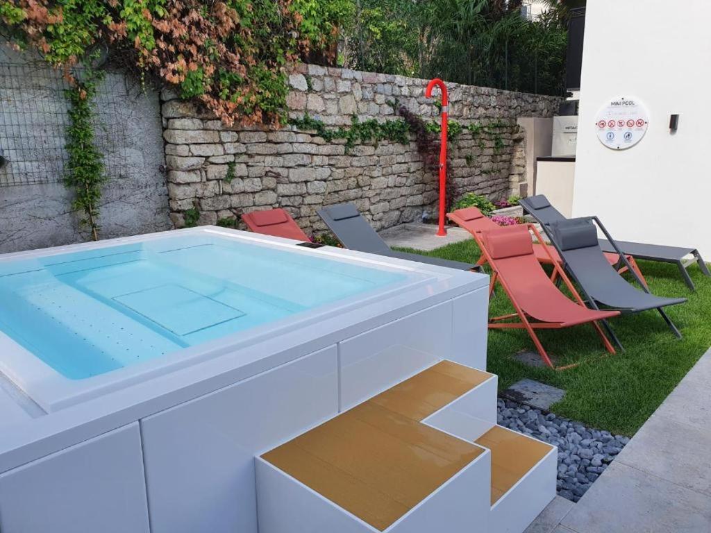 Visioni Lake View Boutique Rooms & Breakfast - Adults Friendly Riva del Garda Dış mekan fotoğraf